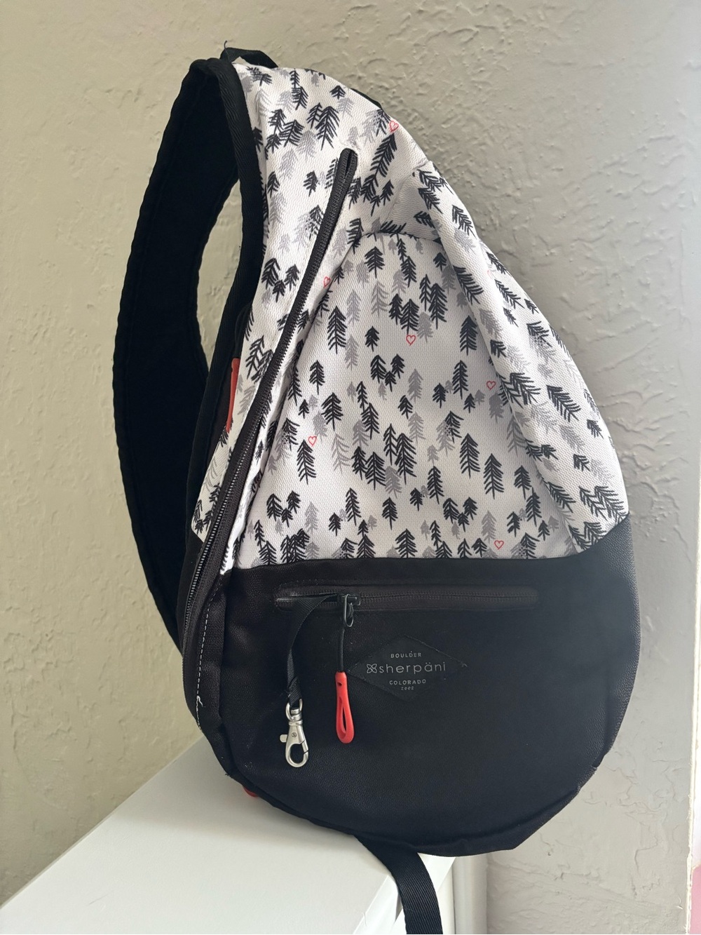 Sherpani Tree Hugger Sling Bag / Backpack- Esprit